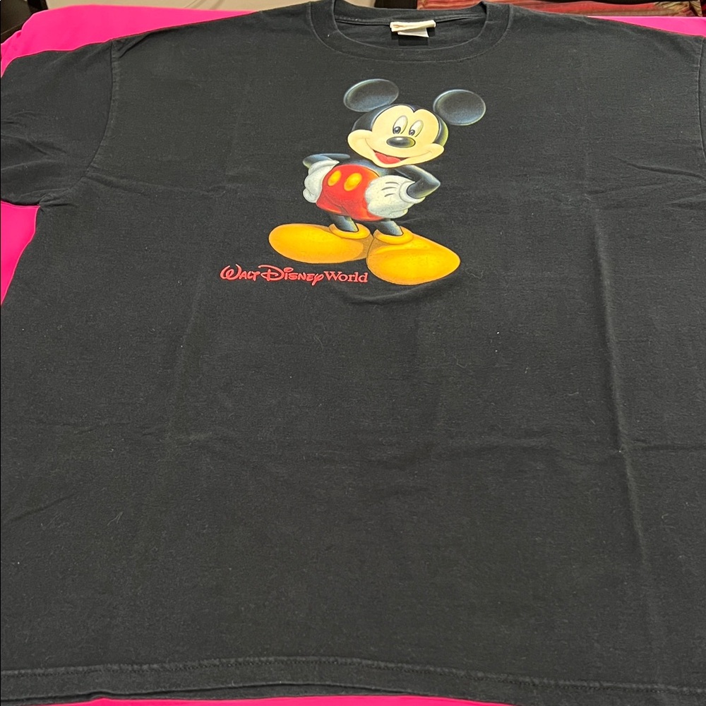 Vintage Disney Black T-Shirt with Mickey Mouse Graphic
